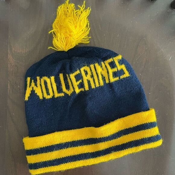 Vintage University of Michigan Wolverines Knit Pom Pom Beanie Winter Hat - Picture 2 of 3